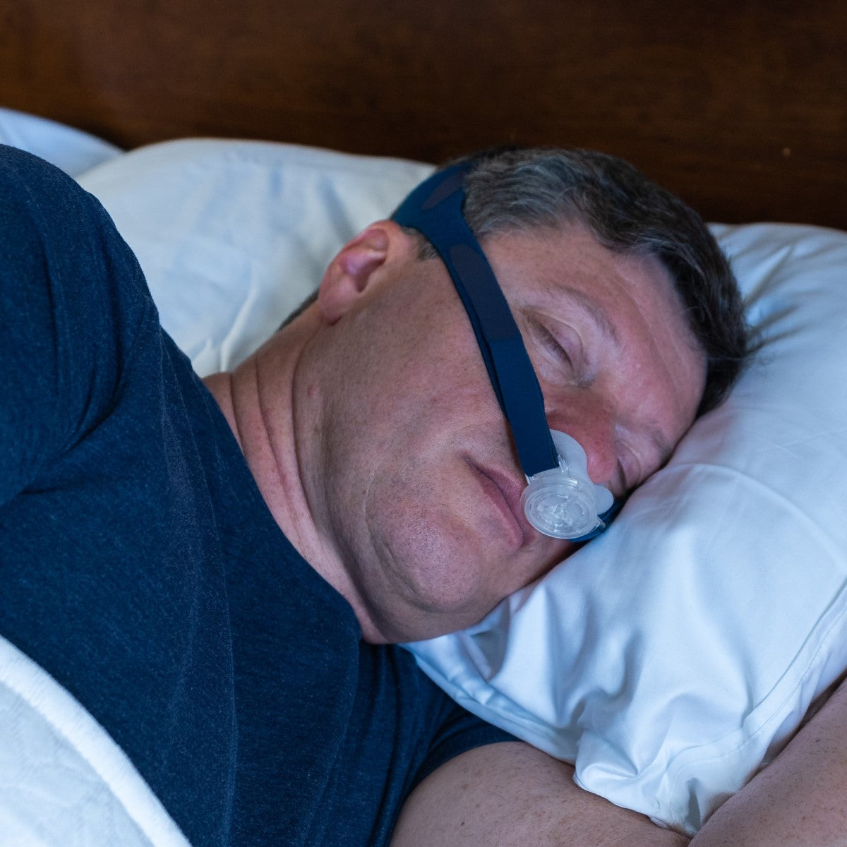 Photo of man using Optipillows EPAP mask
