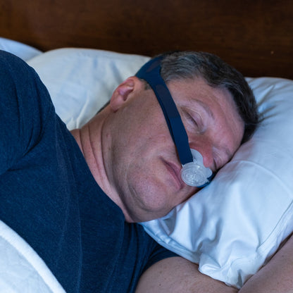 Photo of man using Optipillows EPAP mask