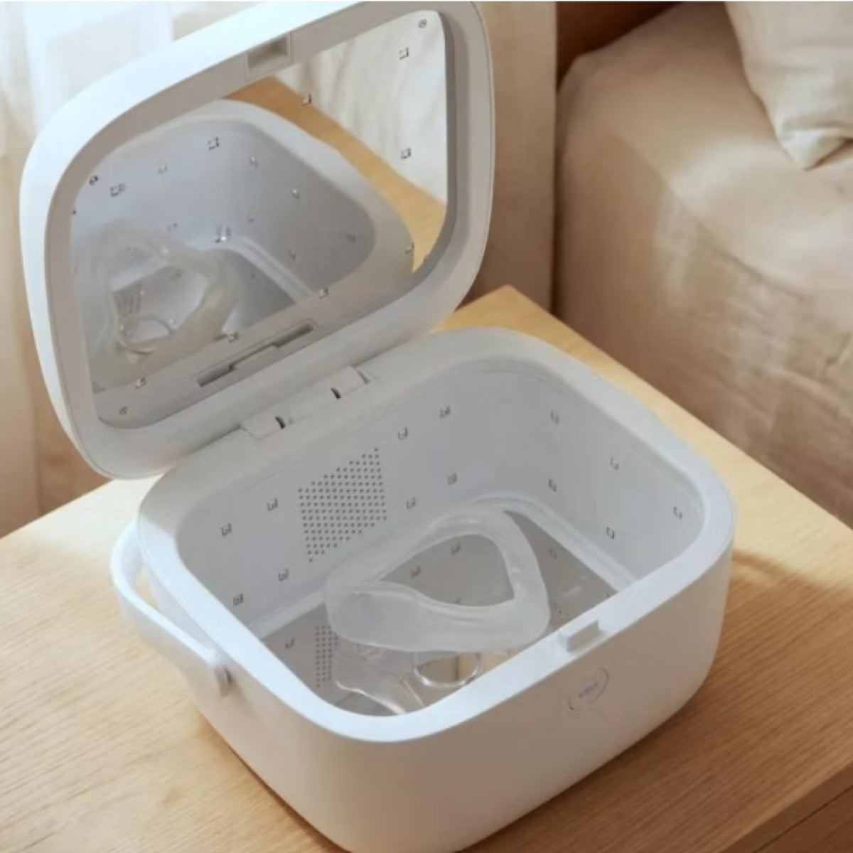 LiViliti Paptizer 360 on Night Stand